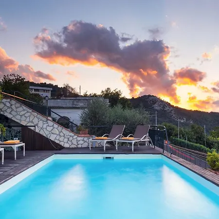 Golfo Di Napoli With Private Pool